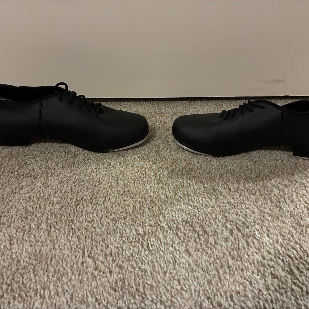 Theatricals Adult Lace Up Tap Shoes - Picture 2 of 6